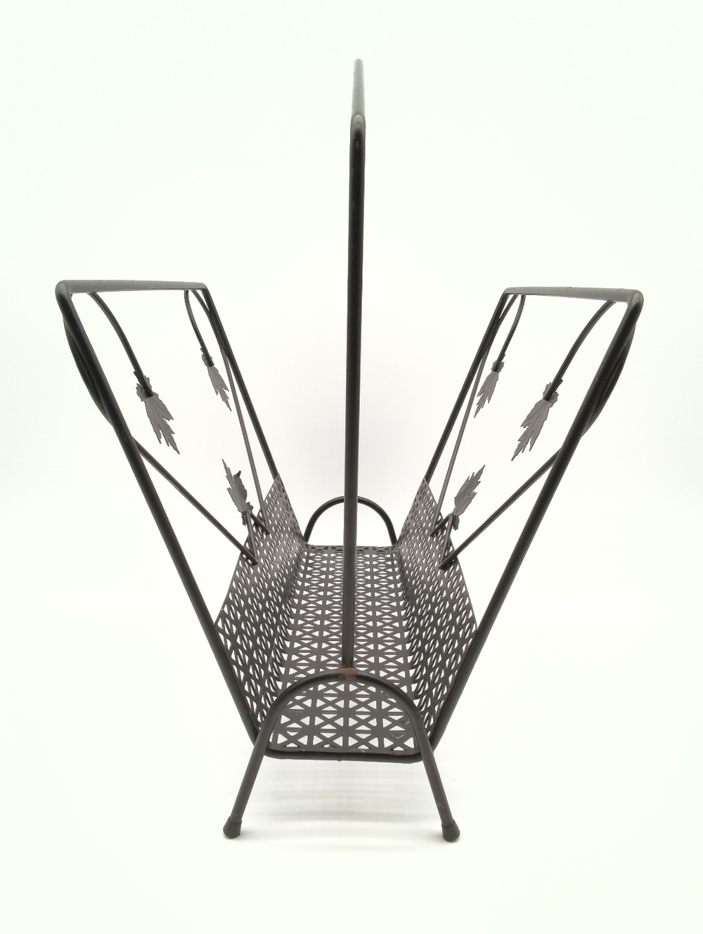 Vintage Mid-Century Modern Black Iron Maple Leaf Magazine Rack - Picture 9 of 14